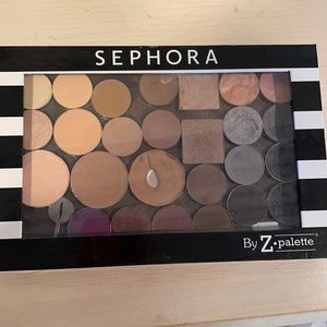 Sephora by Z Palette with custom color shadow